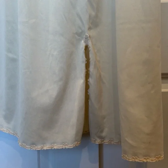 Vintage Off White Maxi Slip Skirt with Dainty Lace Detail Size M - Picture 5 of 6